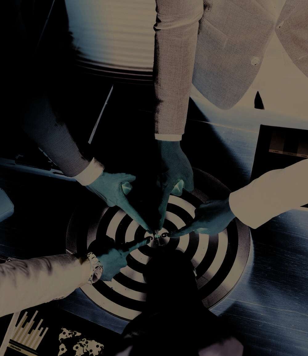 Team aligning on a shared target — Do IT Accurately